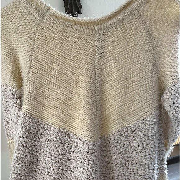 Anthropologie Ladies M beige eyelash sweater. Unique textures, loose threads. - Picture 1 of 8